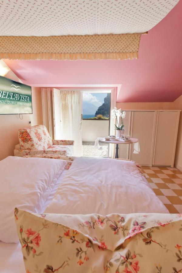 Bellavista Hotel Deluxe Apartments Riva del Garda Esterno foto