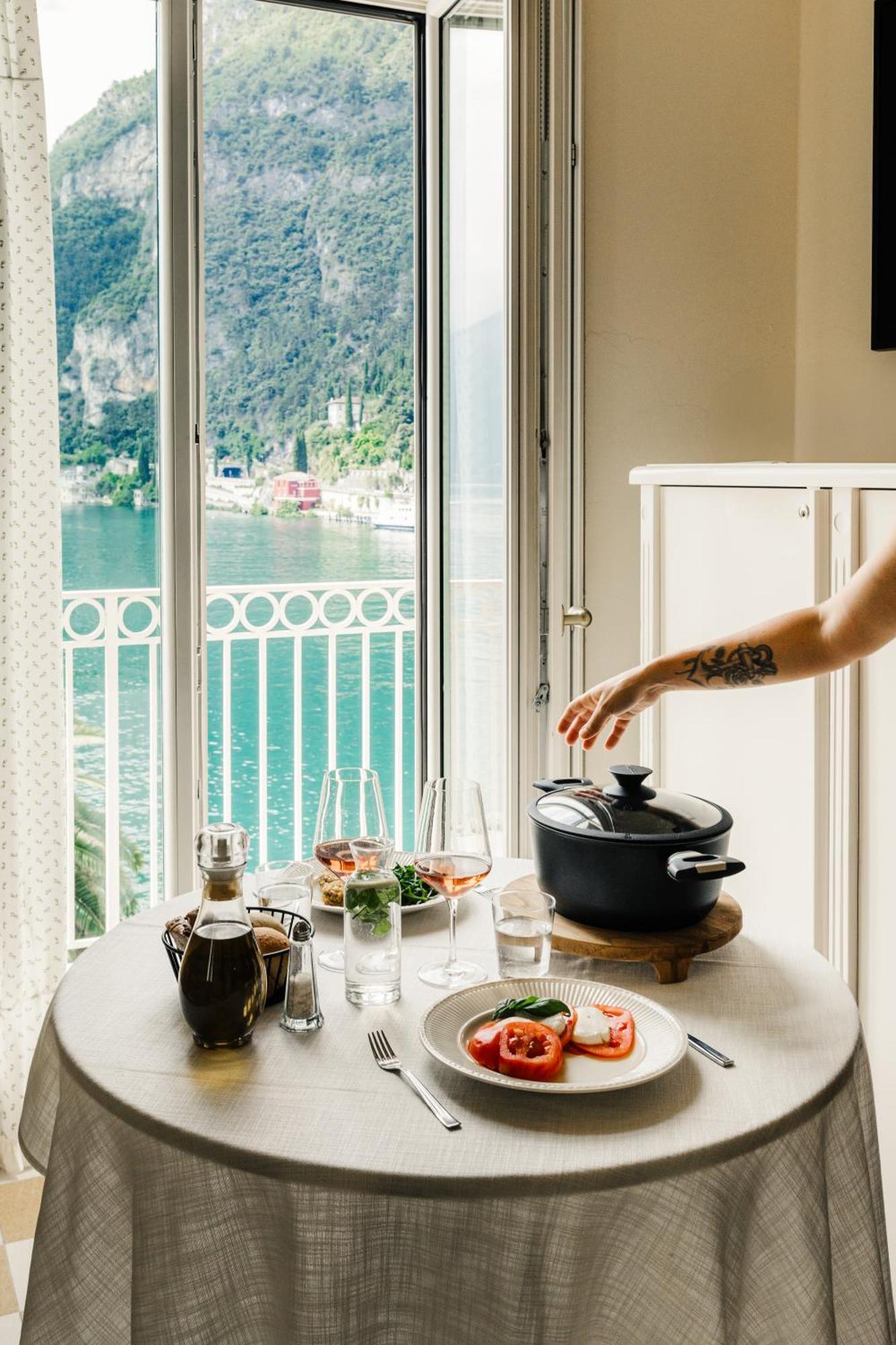 Bellavista Hotel Deluxe Apartments Riva del Garda Camera foto