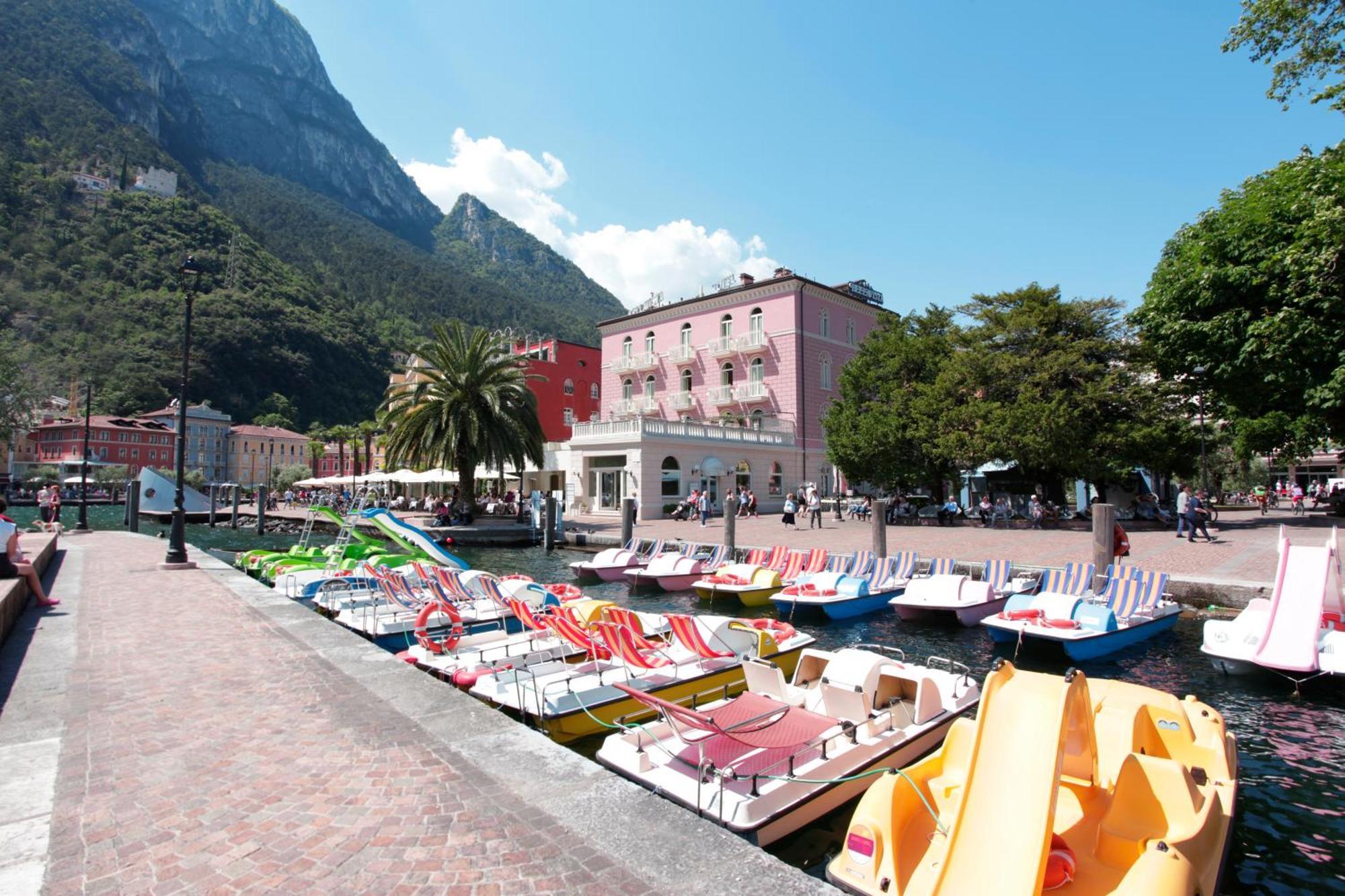 Bellavista Hotel Deluxe Apartments Riva del Garda Esterno foto